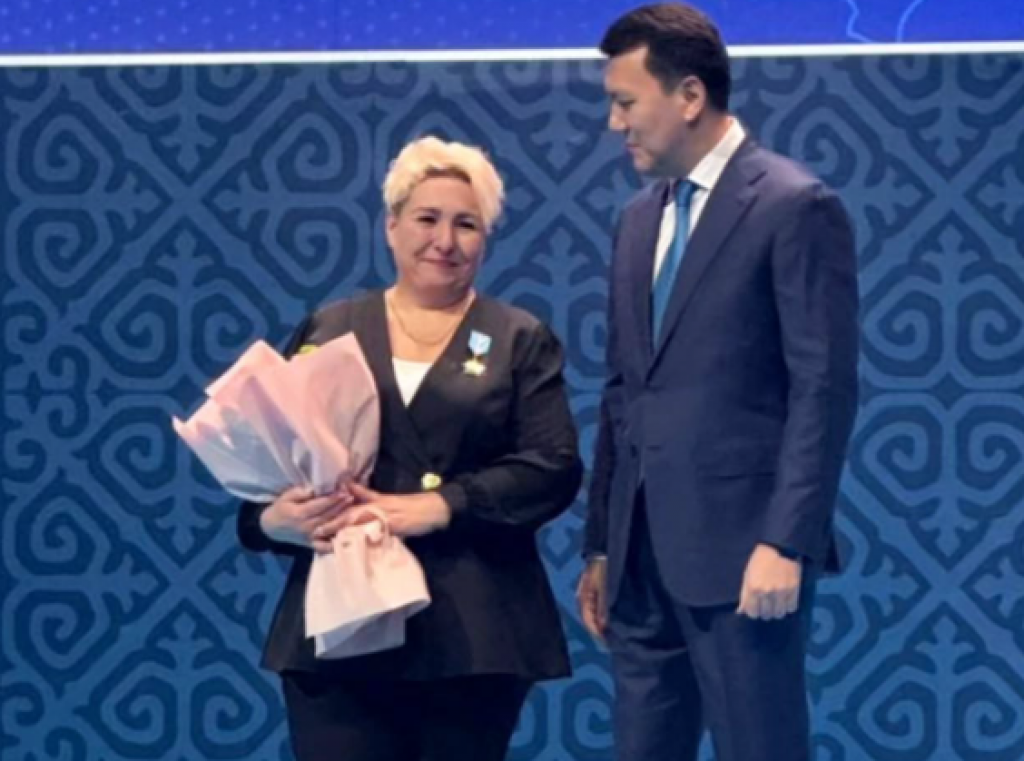 Медаль и орден: карагандинцев чествовали за преданность профессии