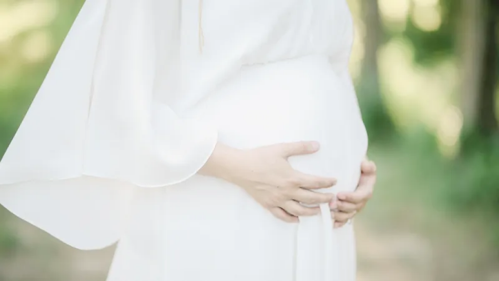 Беременным в Казахстане не дадут забыть о важных приемах и скринингах