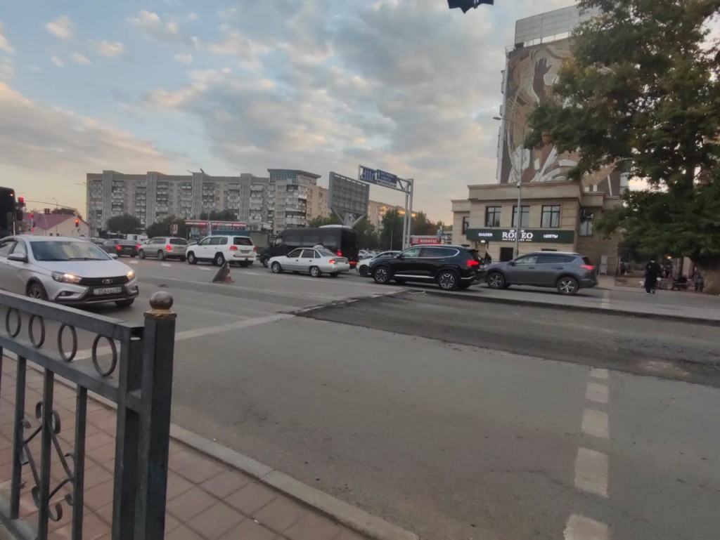 В Караганде начали ремонт дороги на еще одном участке улицы Гоголя
