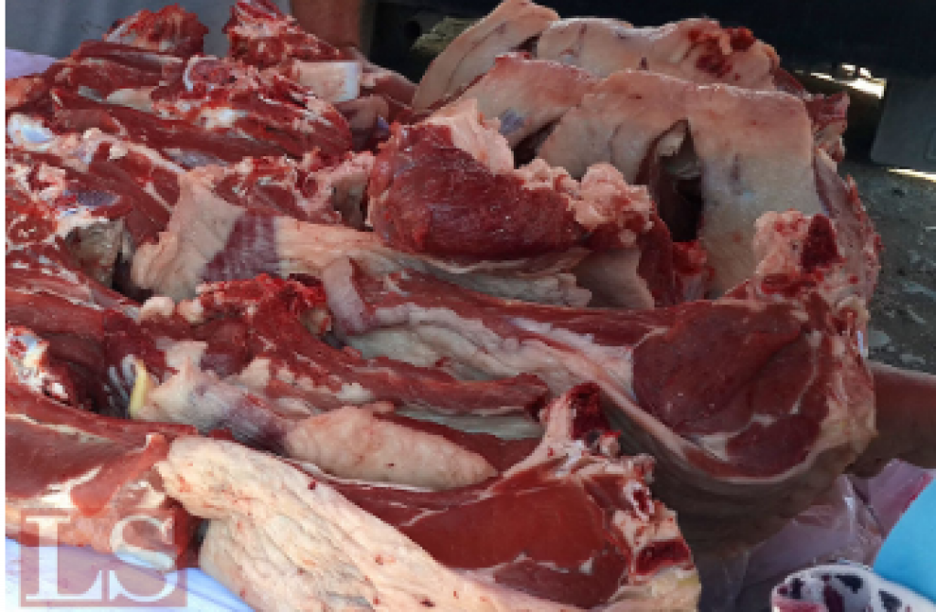 Домашние хозяйства продолжают сокращать производство мяса и яиц