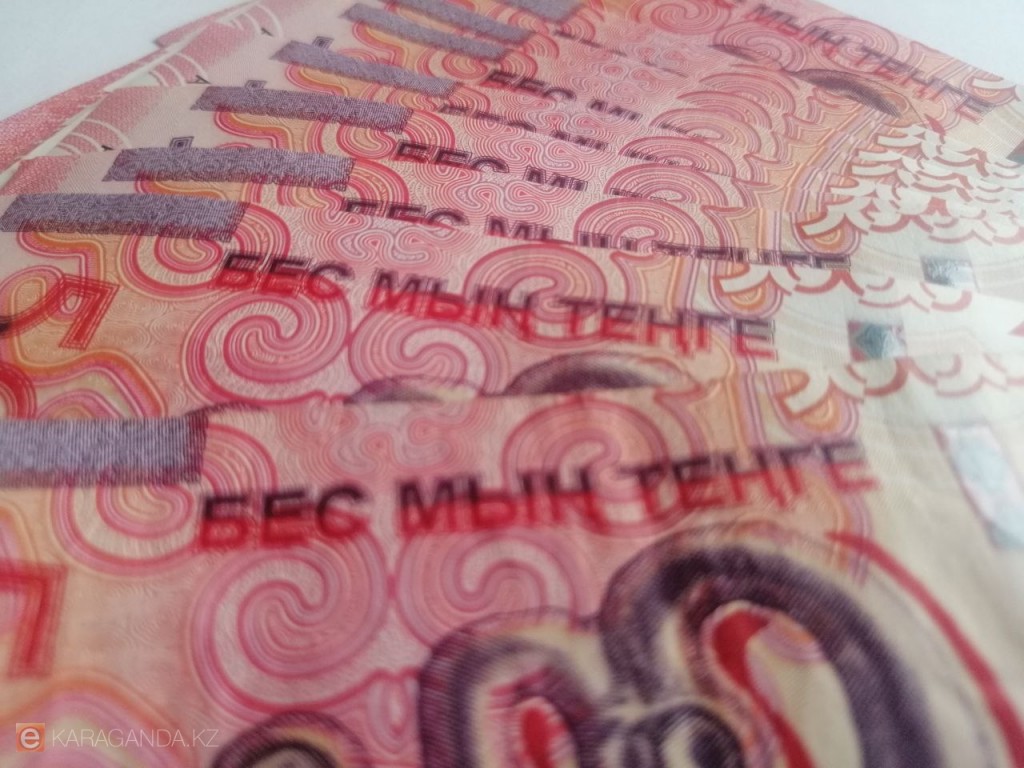 Выплачено 30 млрд тенге: сколько семей в Казахстане остаются за чертой бедности