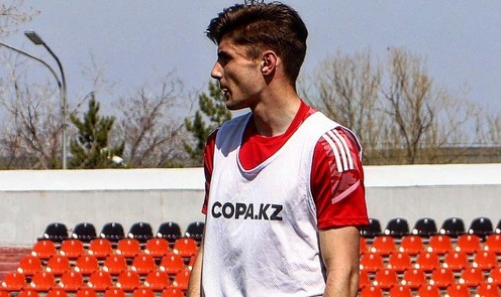 Нападающий 