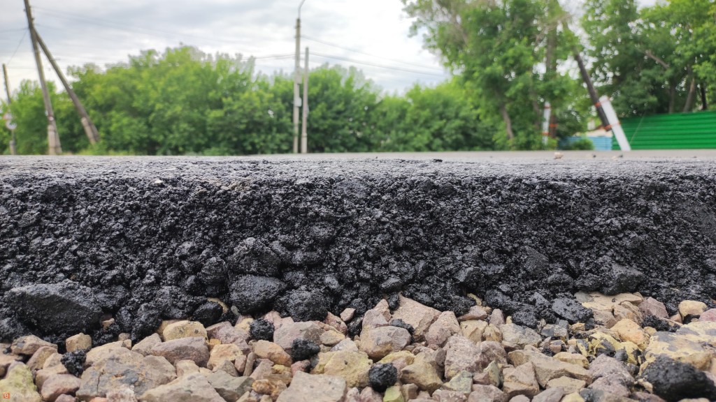 Сауранбаев объяснил отказ от повсеместного асфальтирования дорог в Казахстане