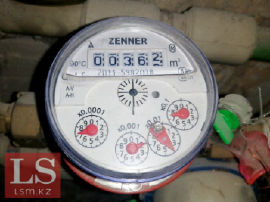 Казахстанцы платят за комуслуги в два раза меньше, чем жители России