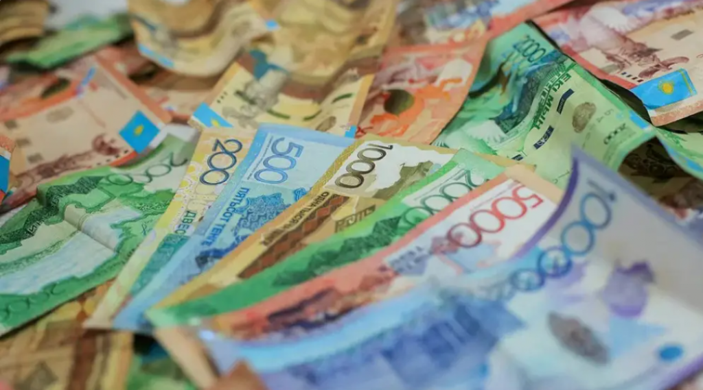 Миллиарды уходят, а качество падает: что показал аудит школьного образования