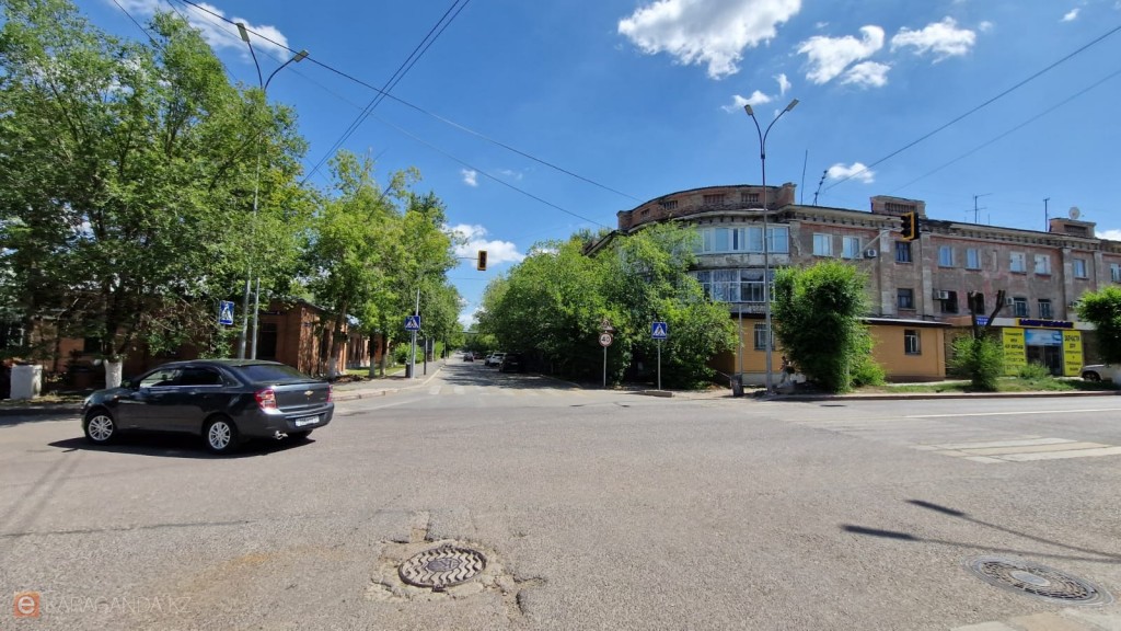 На перекрёстке Жамбыла – Ерубаева заработает новый светофор
