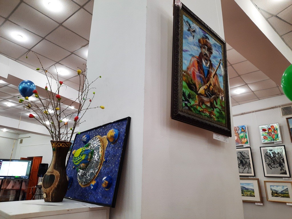 Богатство стилей: в карагандинском музее ИЗО накануне праздника Наурыз представили новую выставку