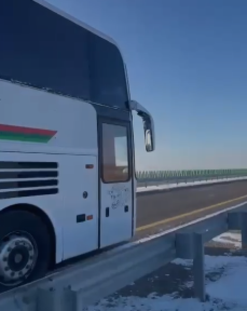 Спасатели эвакуировали 22 пассажира сломавшегося автобуса под Балхашом