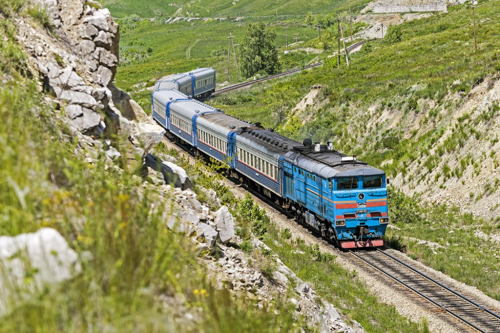 В Каркаралинск предлагают построить железную дорогу