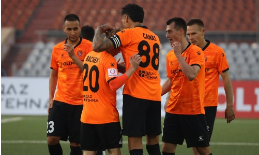 «Ничего такого страшного не будет». Аким Карагандинской области рассказал о долгах и задачах «Шахтера»