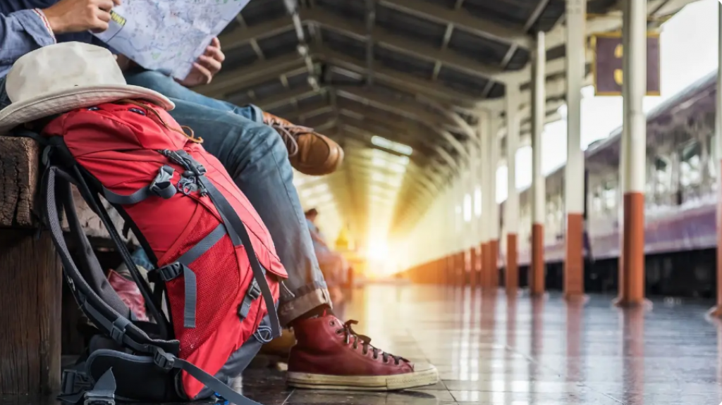 Казахстанские туристы могут обратиться за помощью на круглосуточную горячую линию