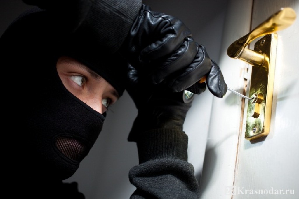 В Караганде задержали группу домушников