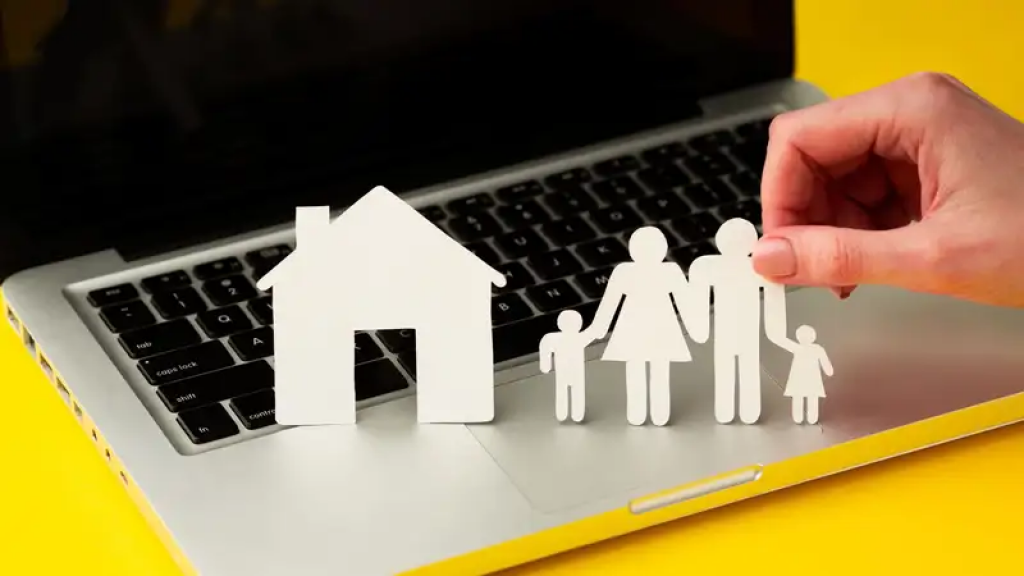 В Минпросвещения готовы ужесточить требования к приемным родителям