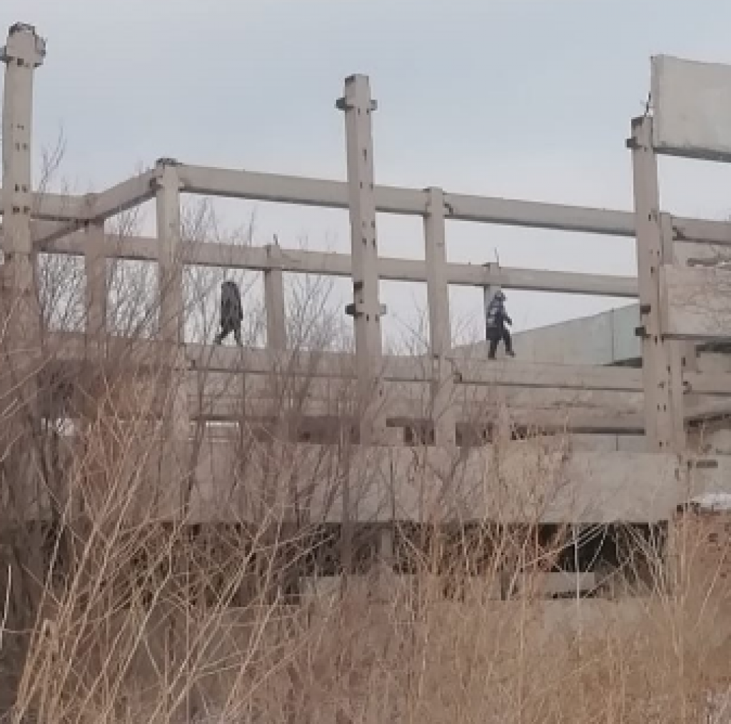 В Караганде вопрос с заброшенной школой в 11а микрорайоне остаётся открытым