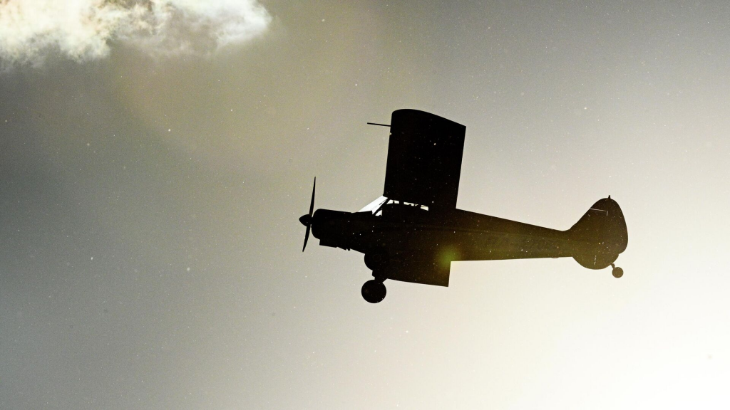 Семь аэропортов Казахстана реконструируют для малой авиации