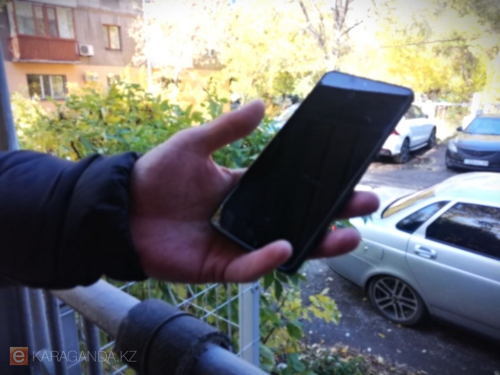 Мошенники под видом курьеров охотятся за данными казахстанцев