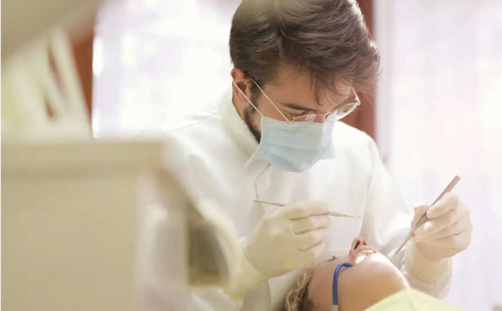 Казахстанцы больше не смогут тратить деньги из ЕНПФ на лечение зубов