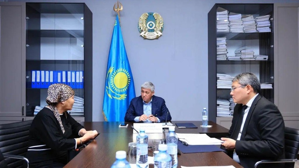 Ермаганбет Булекпаев провёл очередной личный приём жителей Карагандинской области