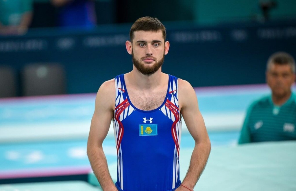 «Я приехал, а он уже ползает»: карагандинский батутист Данил Мусабаев о спорте и сыне