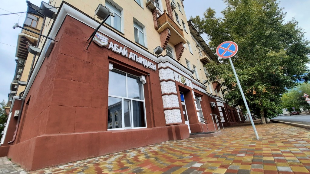 От двух кабинетов до яркого современного пространства: карагандинской детской библиотеке имени Абая 70 лет