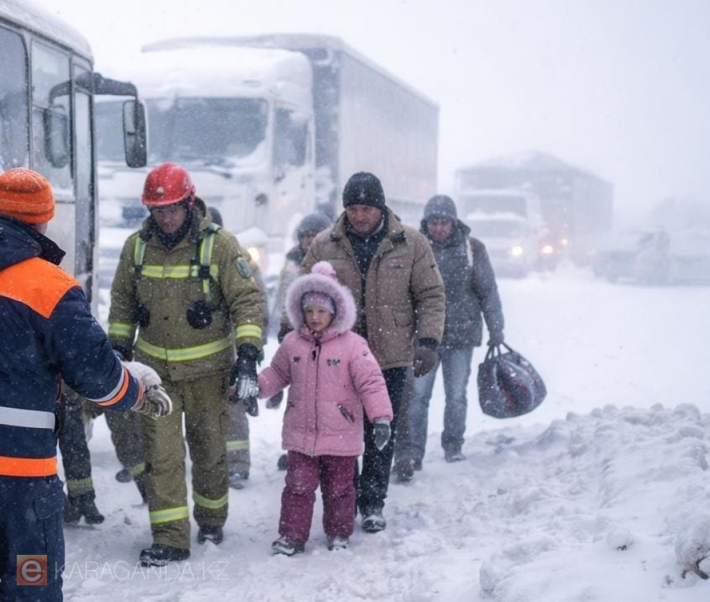 16 человек нуждались в помощи из-за непогоды на дорогах Карагандинской области