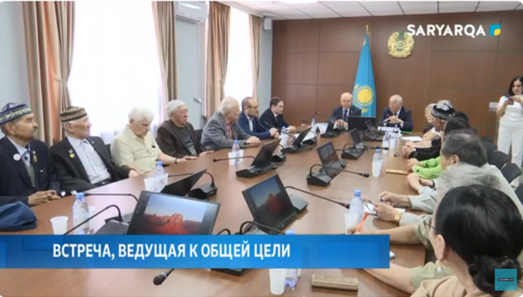 Члены Совета ветеранов района имени Казыбек би встретились с депутатами Карагандинского городского маслихата