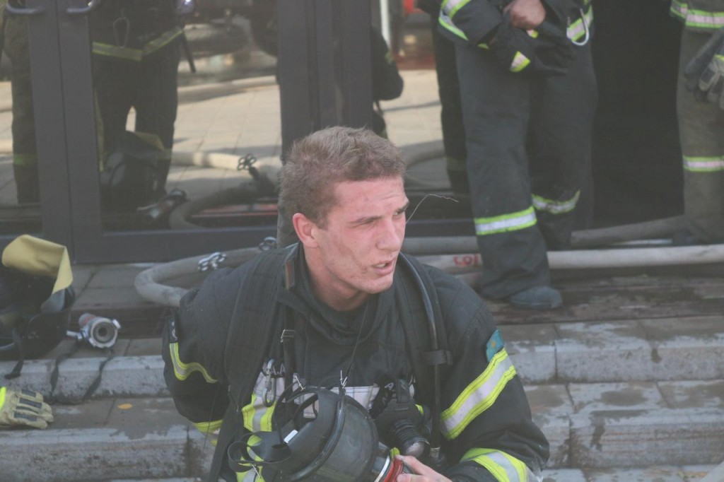 «На раздумья нет ни секунды»: история мужества карагандинского пожарного