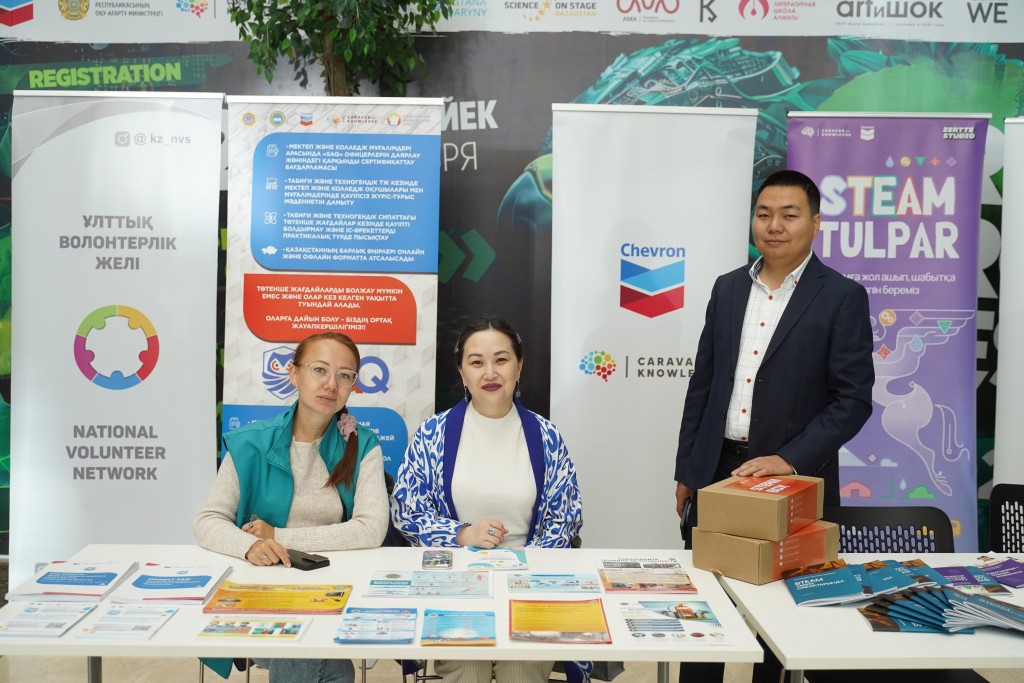 Интернетте ыстық порно фильмдерді қараңыз