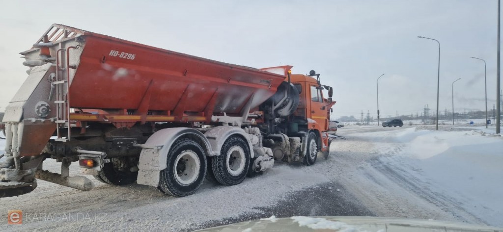 В Караганде коммунальные службы перешли на усиленный режим работы