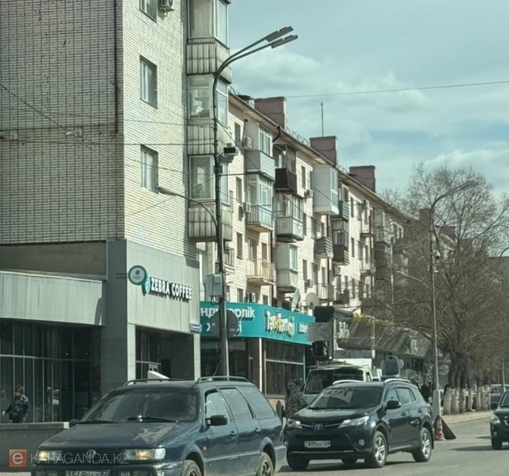 На одной из центральных улиц Караганды заработал новый скоростемер