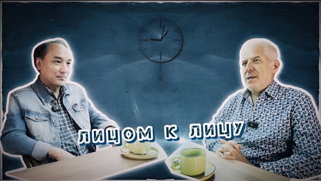 Тоттидің әйелі жалаңаш