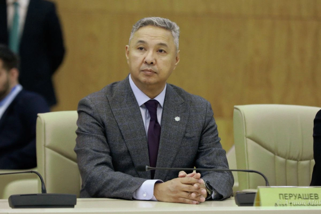 «Министры сами себе противоречат»: Азат Перуашев раскритиковал налоговые реформы в стране