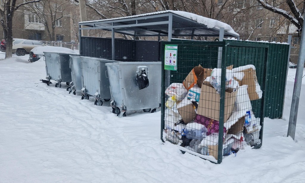 Новые контейнеры для сбора вторсырья появились в Караганде