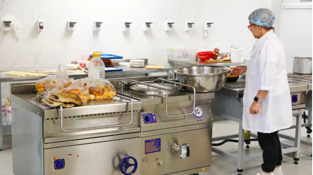 Продукты с наценкой до 500% закупали школы, детсады и больницы в Казахстане