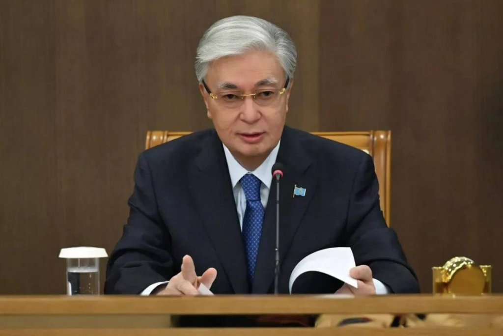 Президент призвал к эффективным мерам для новой модели экономики