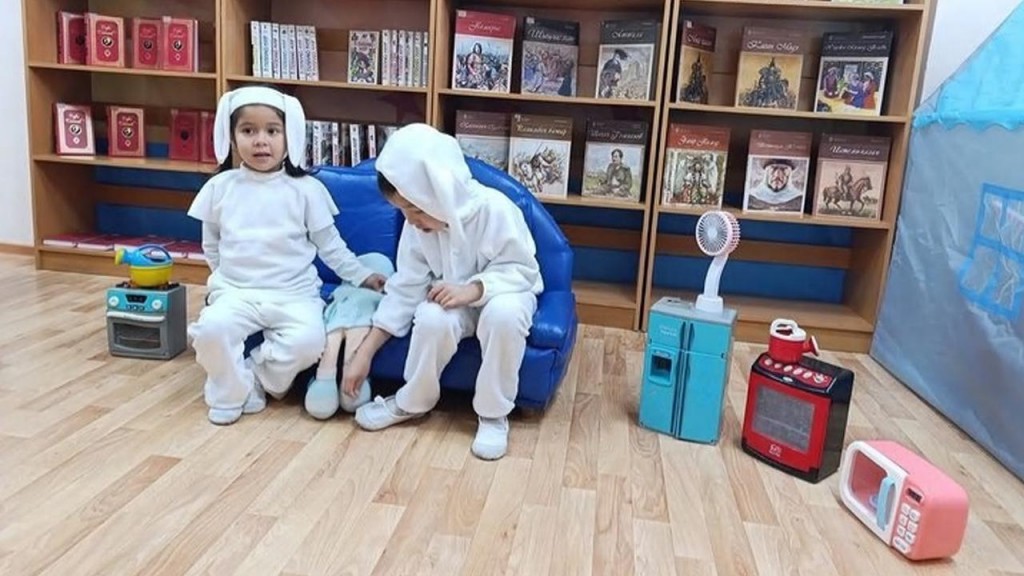 Сказки, которые учат детей безопасности, презентовали в карагандинской библиотеке