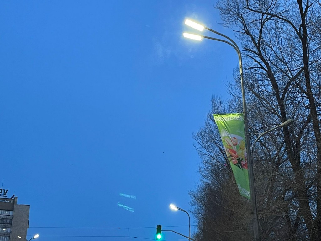 В Караганде станет светлее: в городе установят 995 новых опор освещения