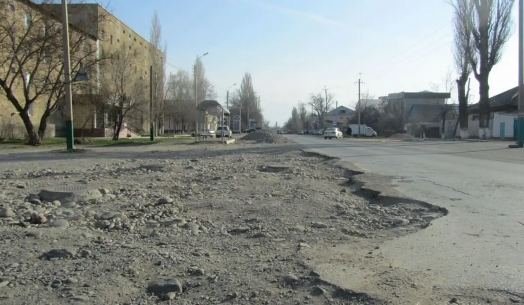 Более миллиона обращений: на что чаще всего жаловались водители Казахстана в 2025 году