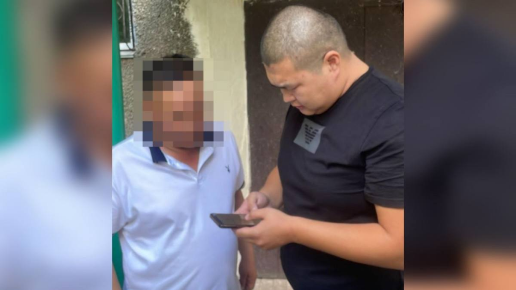 Профилактика на предприятии спасла мужчину от мошенничества