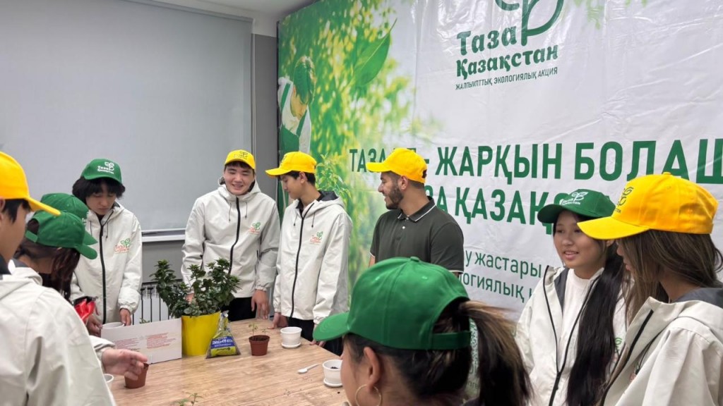 «Таза Қазақстан»: экологическая акция в Темиртау объединила обучение и практику