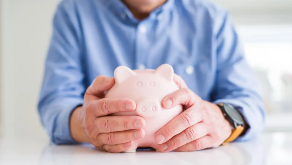 Пенсионеров без прописки могут лишить выплат в Казахстане