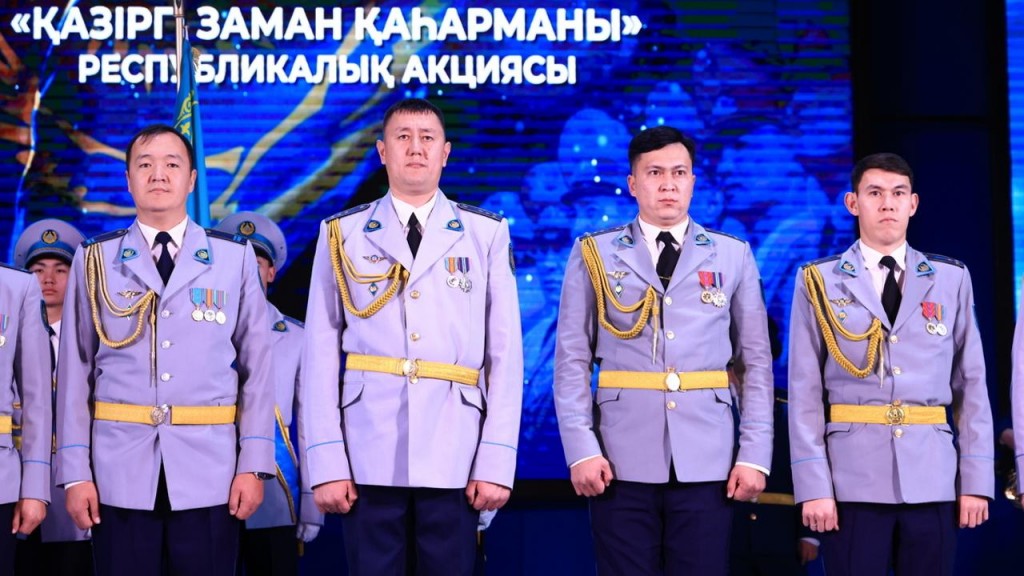 Қарағандыда еліміздің түкпір-түкпірінен келген полиция батырларына құрмет көрсетілді