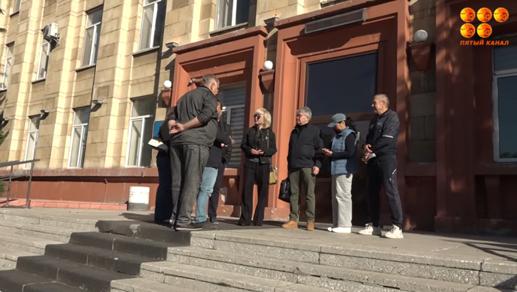 Карагандинский суд вынес решение по резонансному делу о лестнице в бизнес-центре на проспекте Абдирова