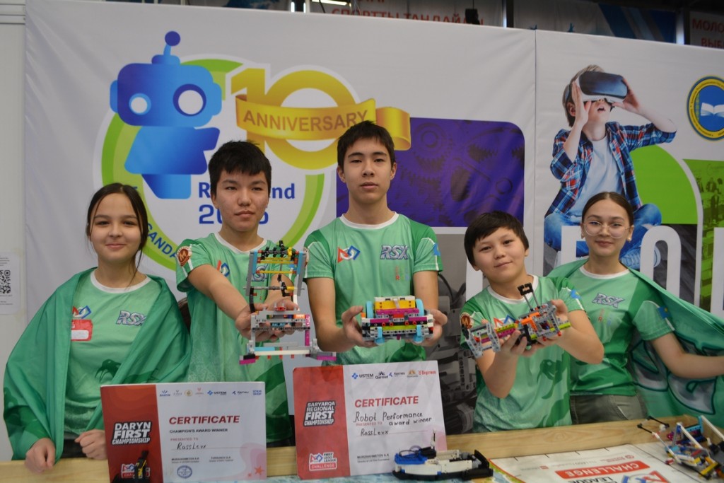 Юбилейный международный фестиваль робототехники RoboLand проходит в Караганде