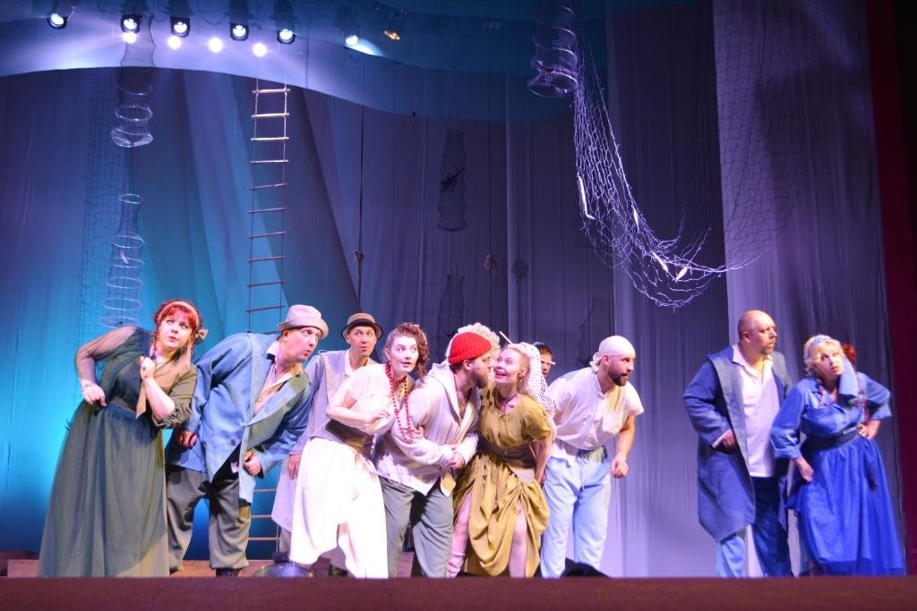 «Мы не можем так работать»: артисты карагандинского театра обратились в управление культуры