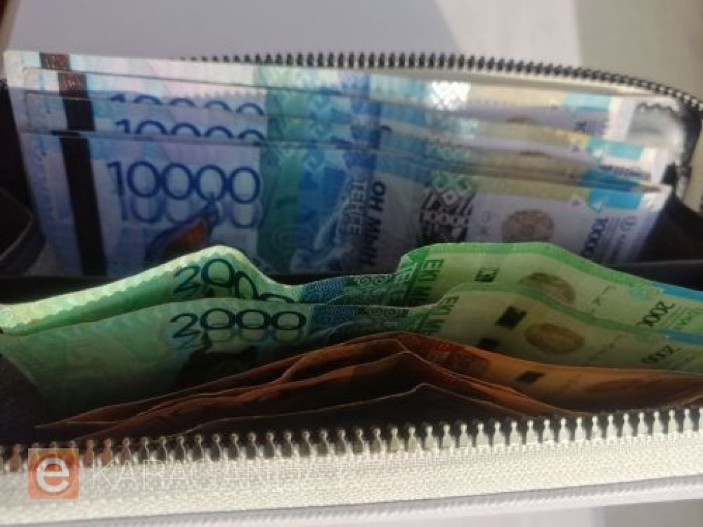 Минимальную зарплату в Казахстане пересчитают по стандартам МОТ: названы сроки