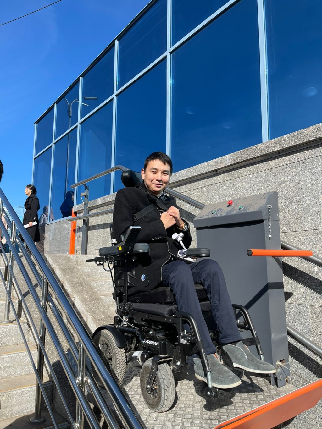 Электроподъемники в подземных переходах Караганды требуют доработки