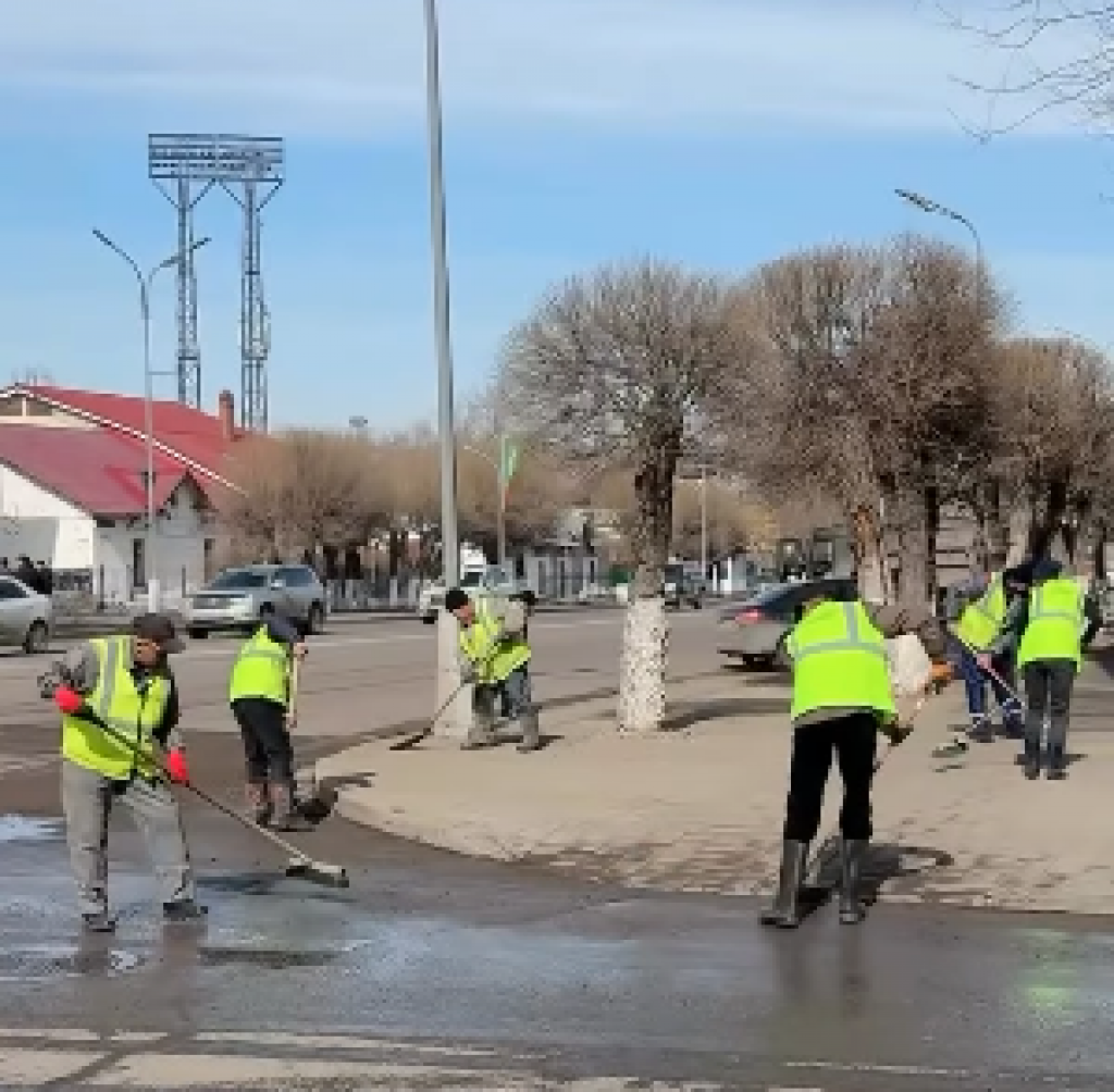 Большая уборка: Караганду очищают после зимы