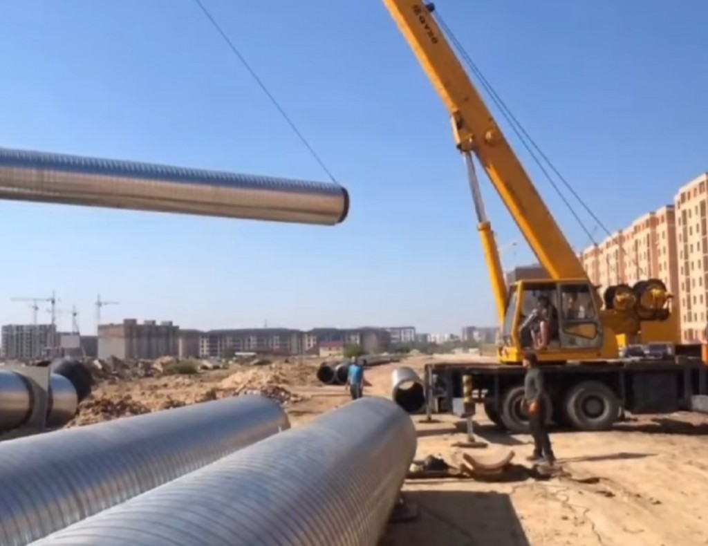 В Караганде проводится капитальный ремонт тепломагистрали, которая была введена в эксплуатацию 41 год назад