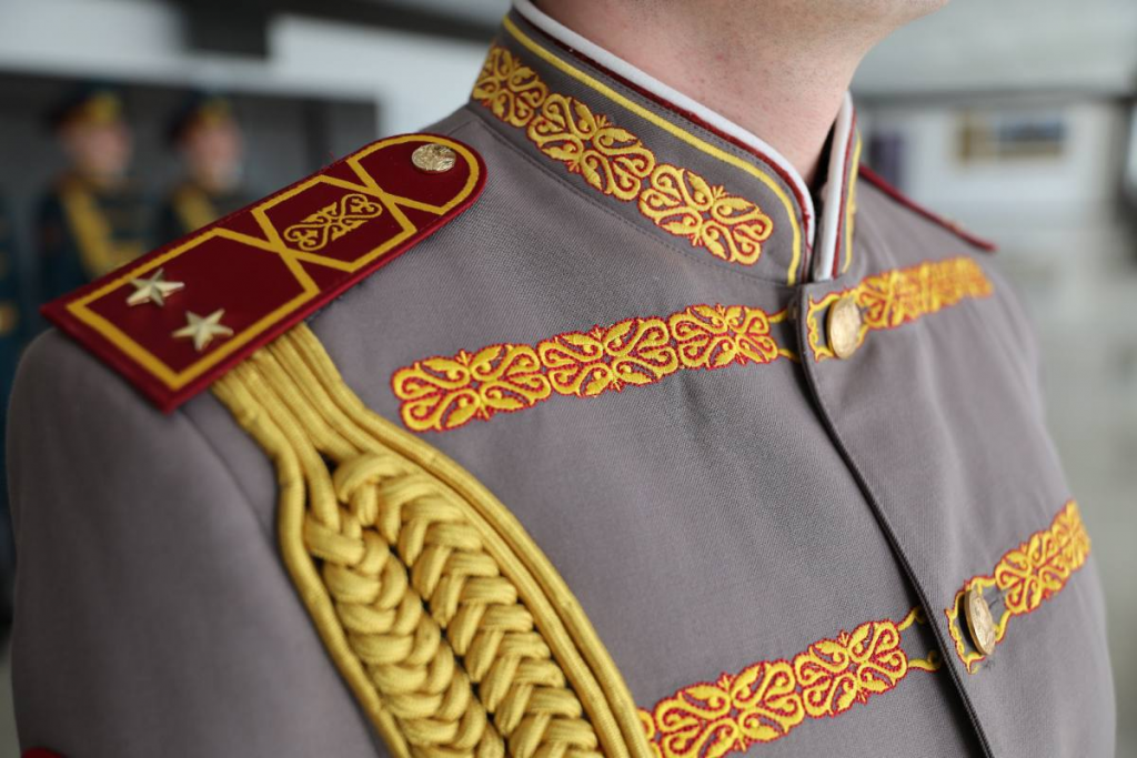 Ұлттық киім элементтерін гвардияшылар көрсетті